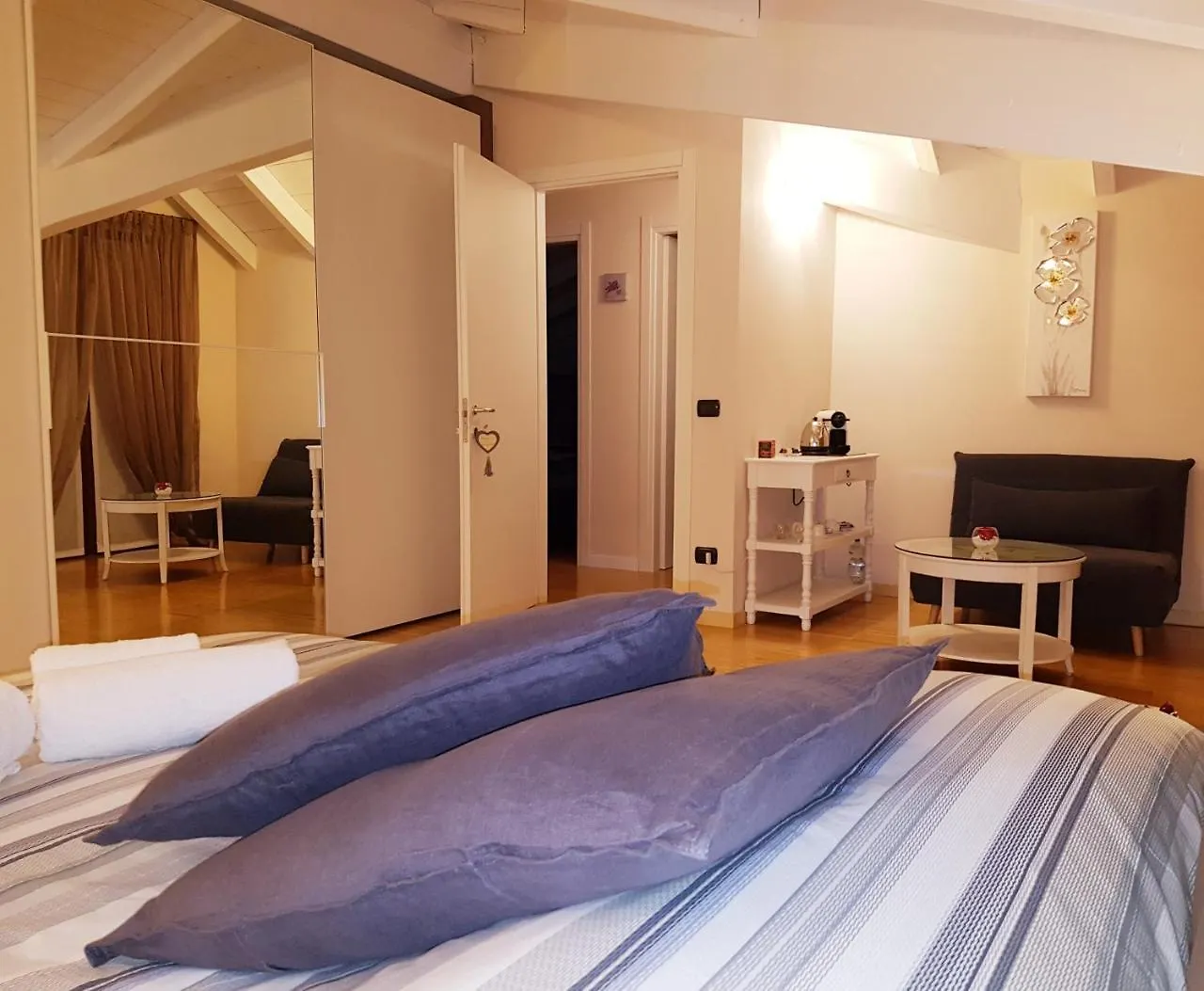 Villa Cherie Caronno Pertusella 0*,